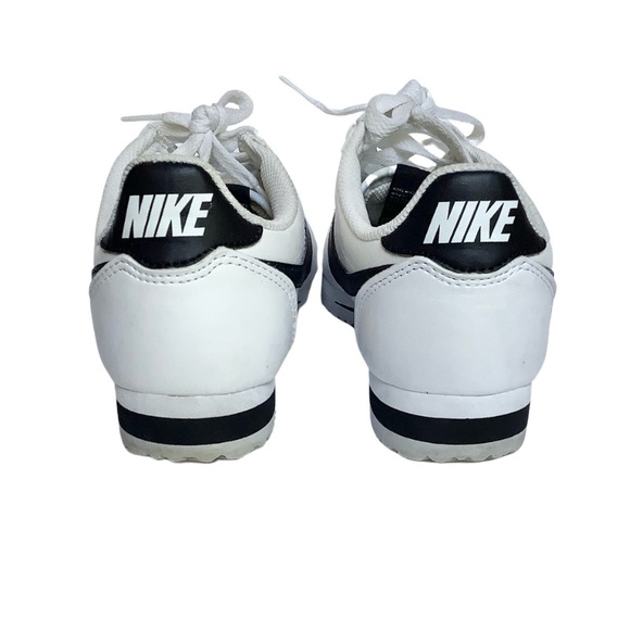Nike Classic Cortez Leather Running shoe - Picture 9 of 11
